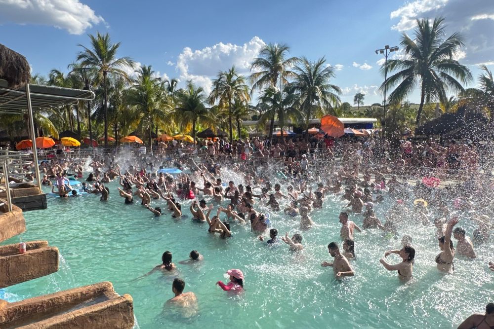 O feriado prolongado no Thermas dos Laranjais foi destaque, com música ao vivo e atividades exclusivas.