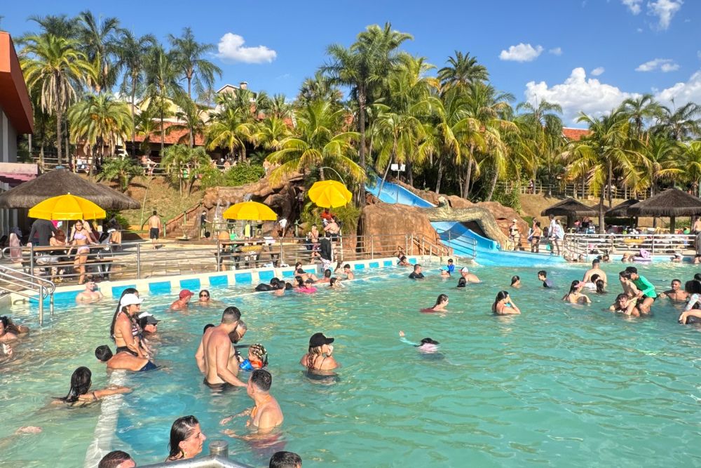 O feriado prolongado no Thermas dos Laranjais foi destaque, com música ao vivo e atividades exclusivas.