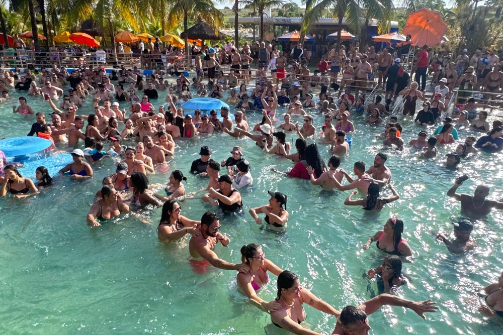 O feriado prolongado no Thermas dos Laranjais foi destaque, com música ao vivo e atividades exclusivas.