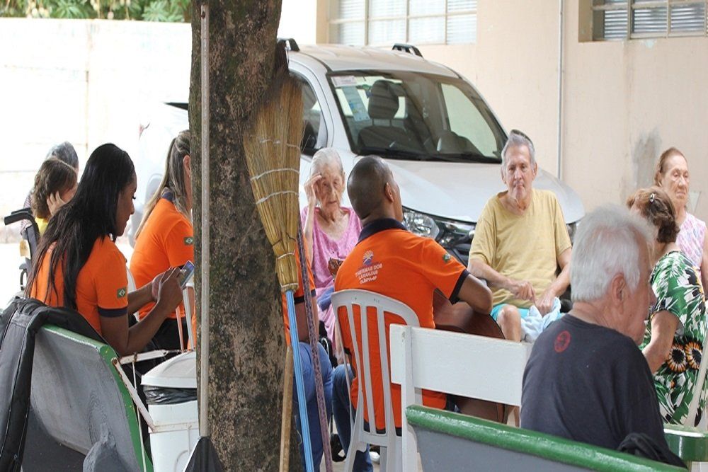 Thermas, realiza ação social em comemoração ao dia do idoso, no abrigo São José